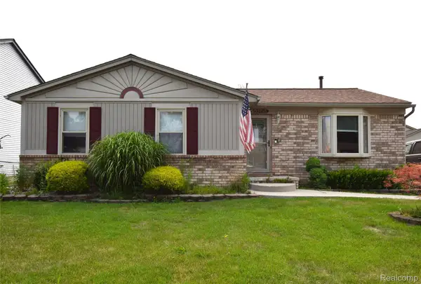 50380 Pembroke Drive, NewBaltimore, MI 48047