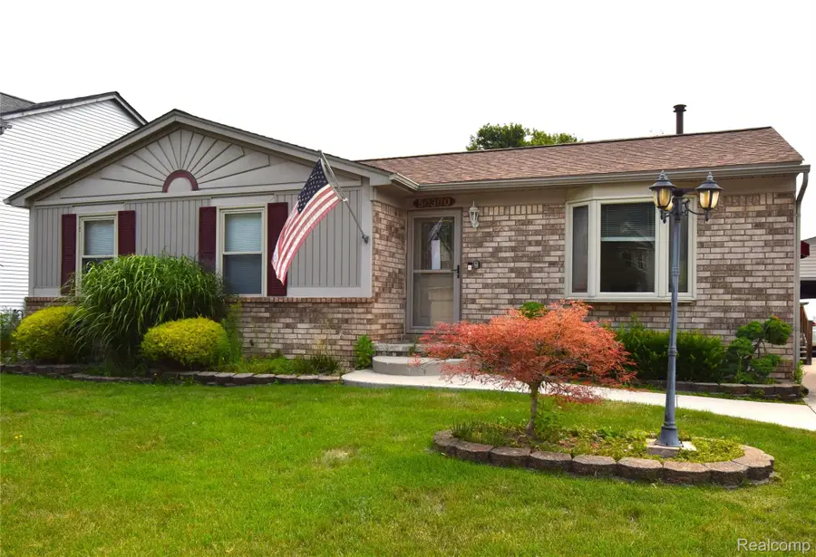 50380 Pembroke Drive, Chesterfield, MI 48047 - #2