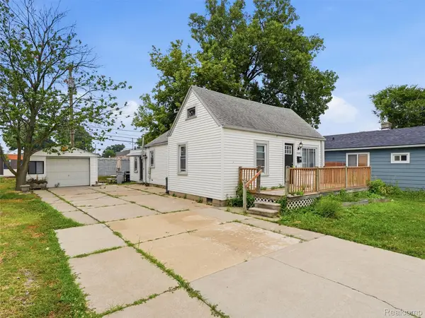 23409 Carlisle Avenue, HazelPark, MI 48030
