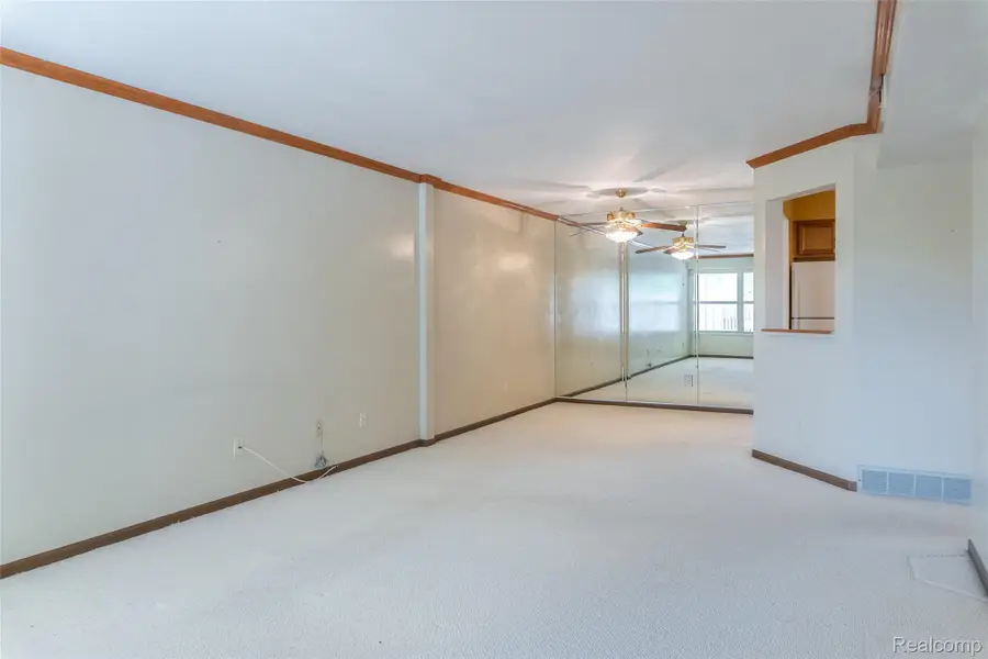 61051 Greenwood Drive, South Lyon, MI 48178 - #3