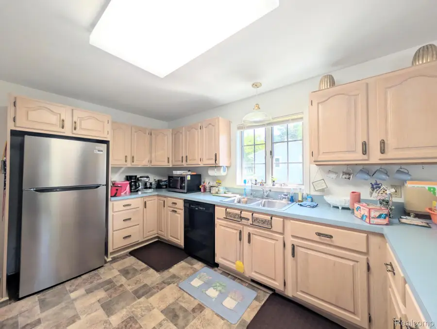 9362 Bennett Lake Road, Fenton, MI 48430 - #2