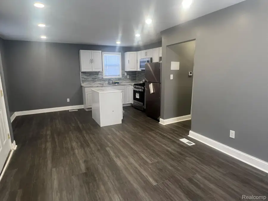 8680 Stahelin Avenue, Detroit, MI 48228 - #3