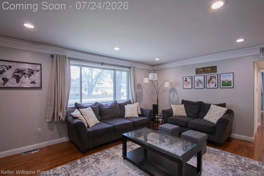 2126 Jarman Drive, Troy, MI 48085 - #3