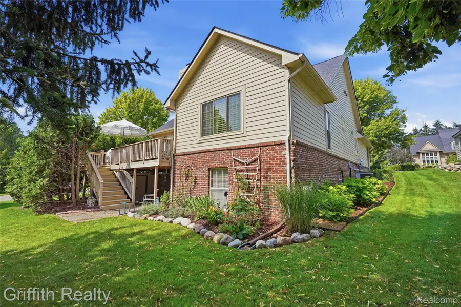 4605 Villa France Drive, Brighton, MI 48116 - #2