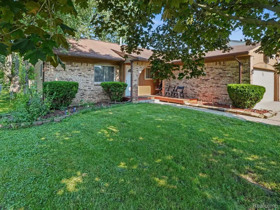 1418 Oakview Drive, Canton, MI 48187 - #2