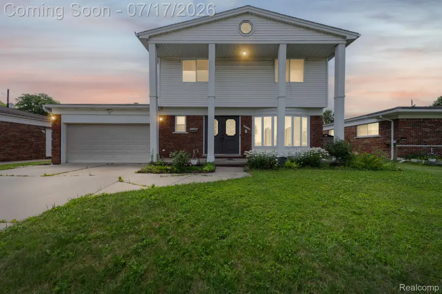 36291 Weber Drive, Sterling Heights, MI 48310 - #2