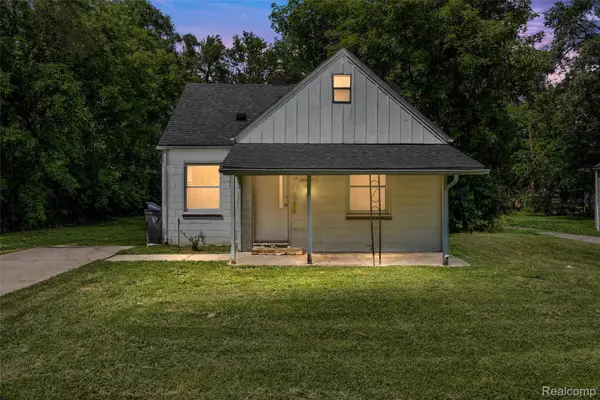 28618 Glenwood Street, Inkster, MI 48141