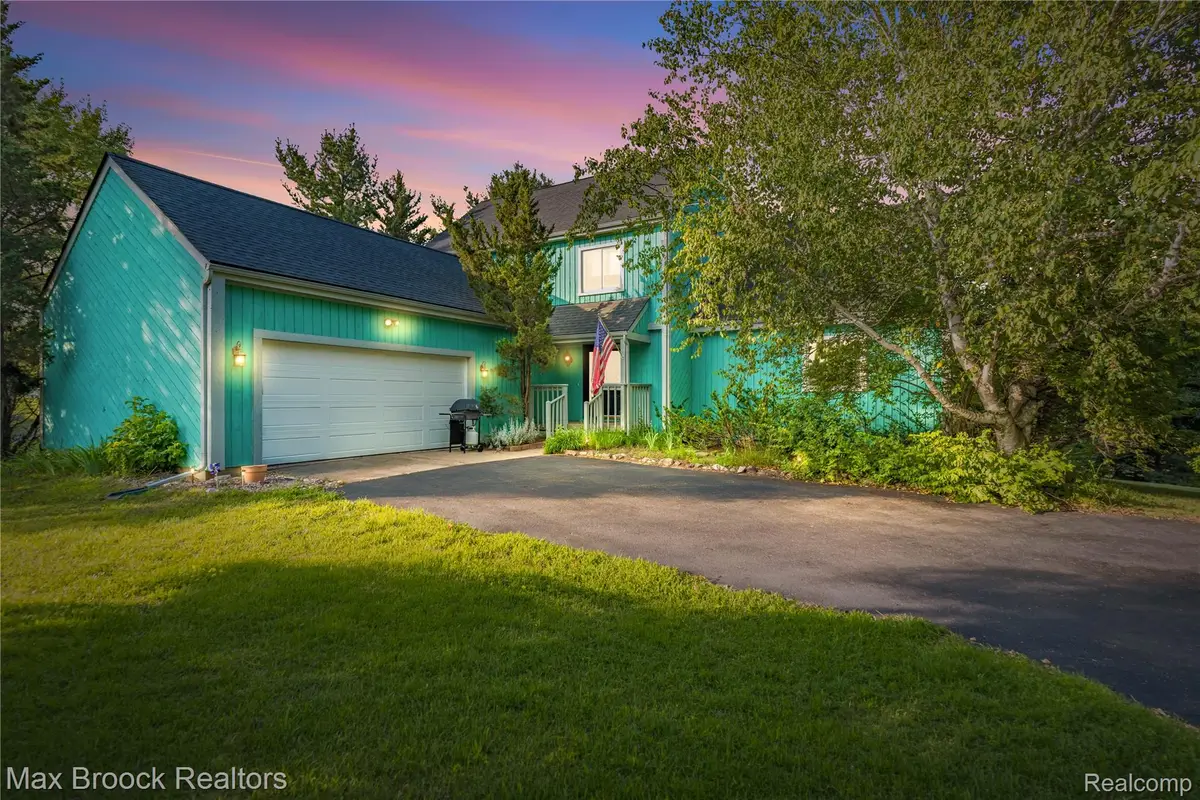 4622 Fleck Drive, Hartland, MI 48430 - #1