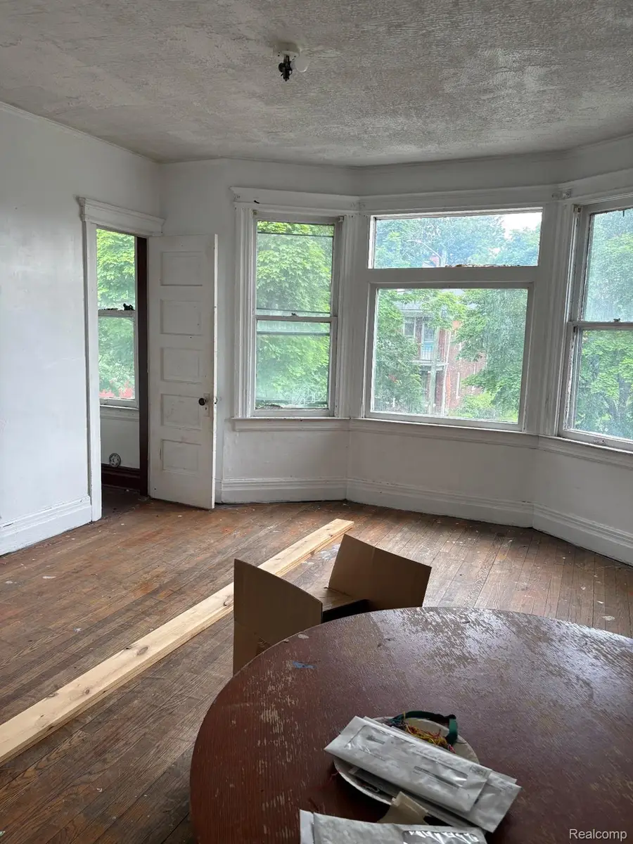 3998 Field Street, Detroit, MI 48214 - #2