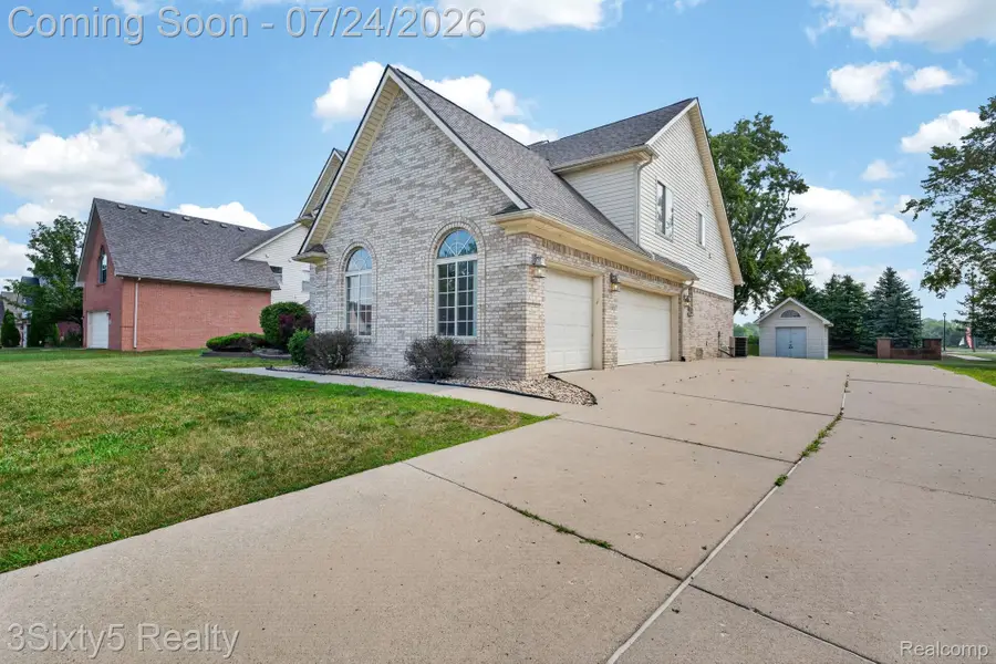 32953 Groat Boulevard, Rockwood, MI 48173 - #3