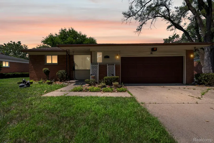 19079 Dorset Street, Southfield, MI 48075 - #2