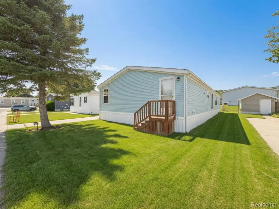 7023 Scarborough Lane, Hamburg, MI 48189 - #2