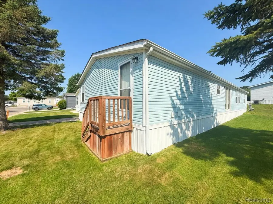 7023 Scarborough Lane, Hamburg, MI 48189 - #3