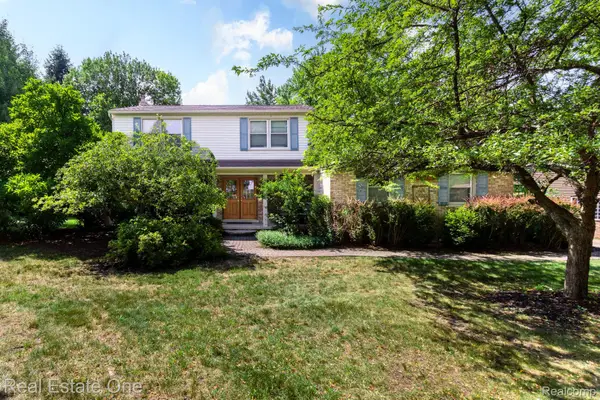 6011 Walker Drive, Troy, MI 48085