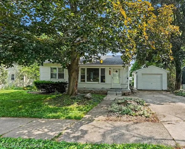 2105 Charlton Avenue, AnnArbor, MI 48103