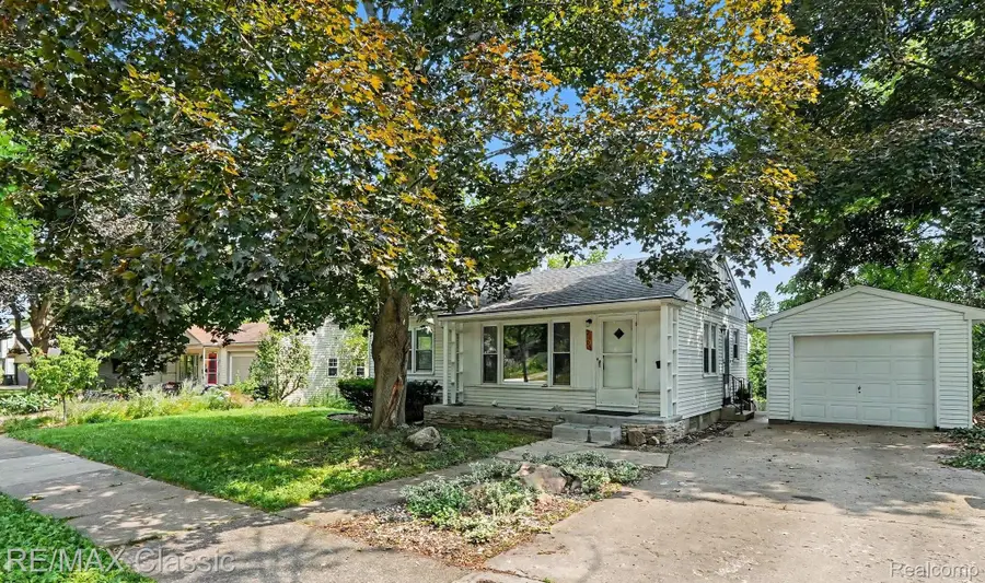 2105 Charlton Avenue, Ann Arbor, MI 48103 - #2