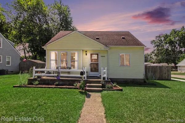 33065 John Hauk Street, GardenCity, MI 48135