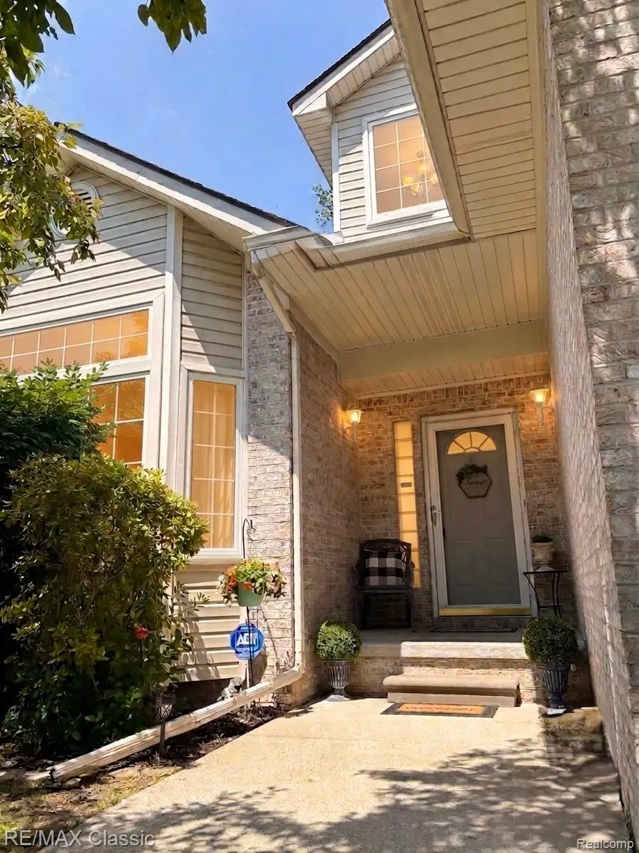 1596 Alsdorf Avenue, Rochester Hills, MI 48309 - #3