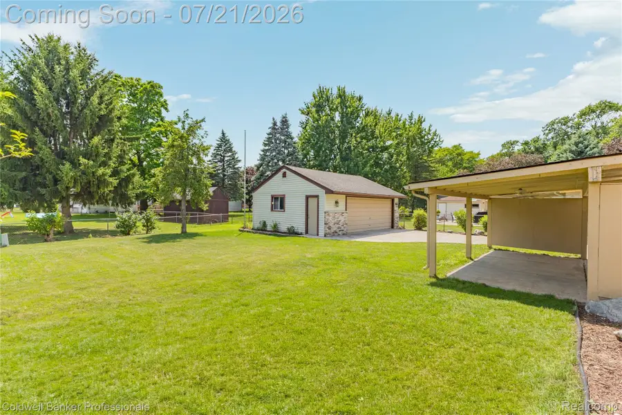 19272 Lloyd Drive, Clinton, MI 48038 - #3