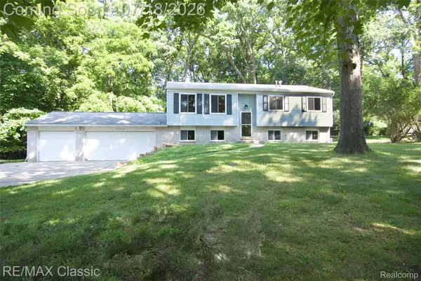 2656 Kathleen Drive, Brighton, MI 48114