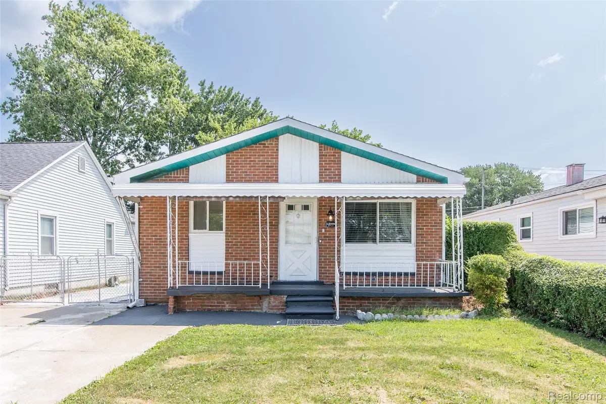32000 Saint Margaret Street, Saint Clair Shores, MI 48082 - #1