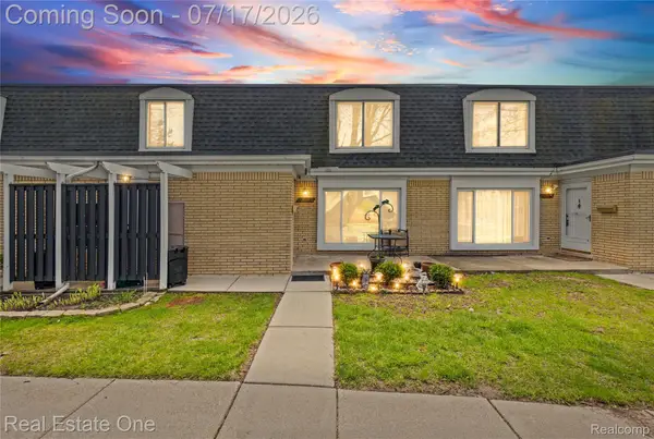 29888 City Center Drive #4, Warren, MI 48093