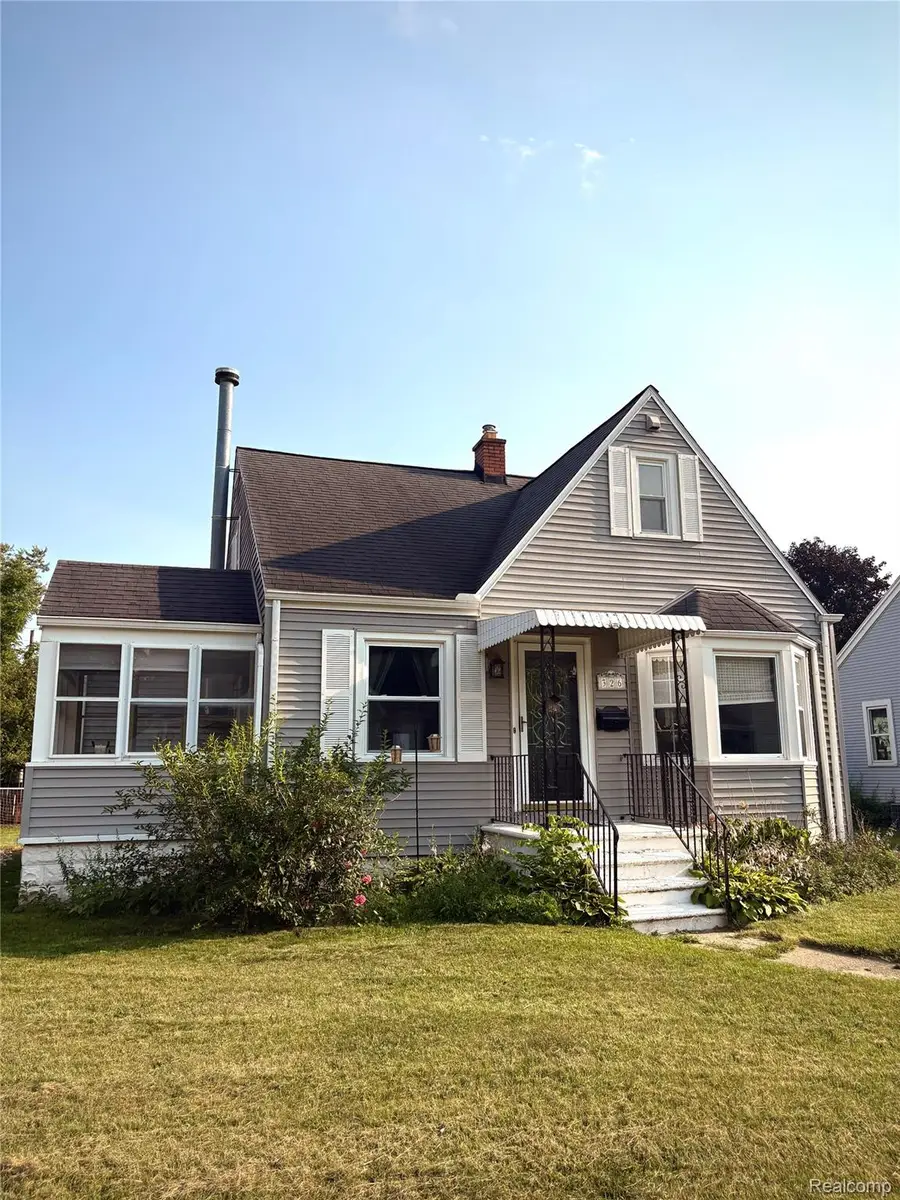 326 Smith Avenue, Milan, MI 48160 - #2