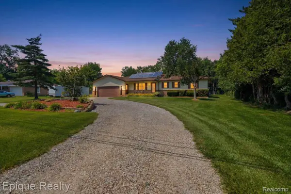 555 E Square Lake Road, Troy, MI 48085