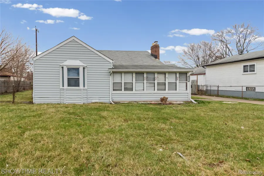23276 Stewart Avenue, Warren, MI 48089 - #2