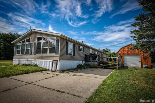 7208 Mapleview Circle E, BrownCity, MI 48416