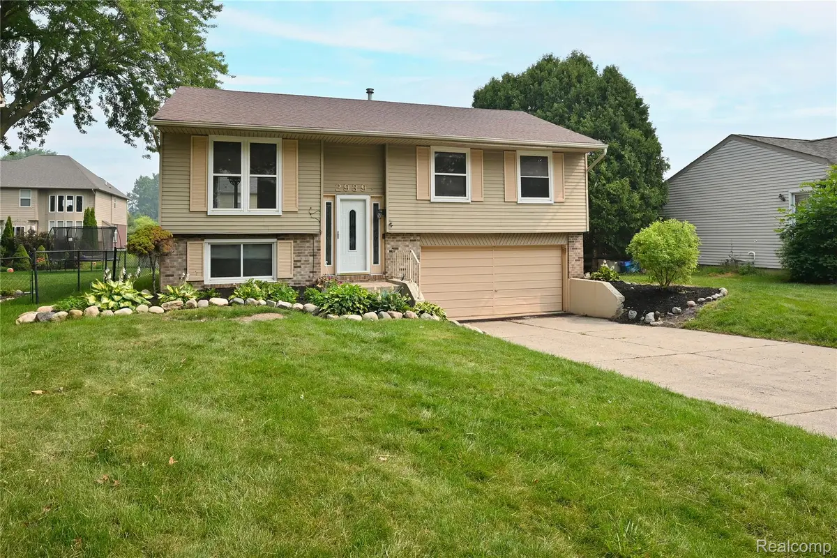 2939 Winter Drive, Troy, MI 48083 - #1