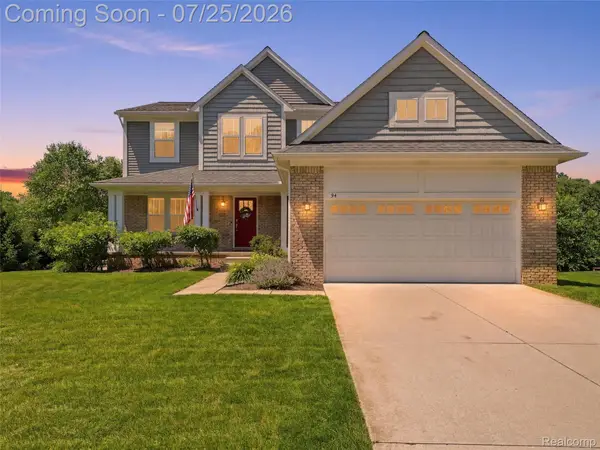 94 Blackberry Drive, WhiteLake, MI 48386