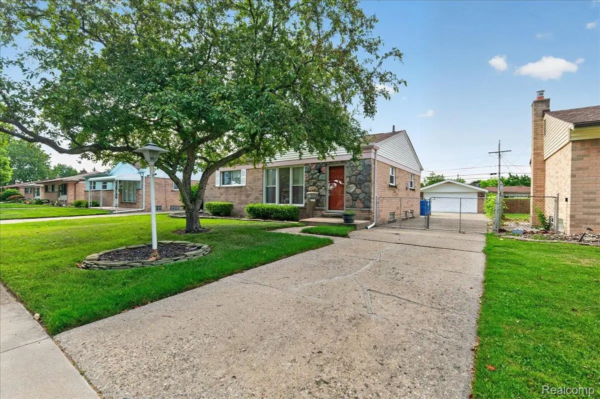 11908 Stamford Avenue, Warren, MI 48089 - #1