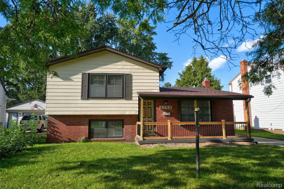 3709 Evergreen Parkway, Flint, MI 48503 - #1