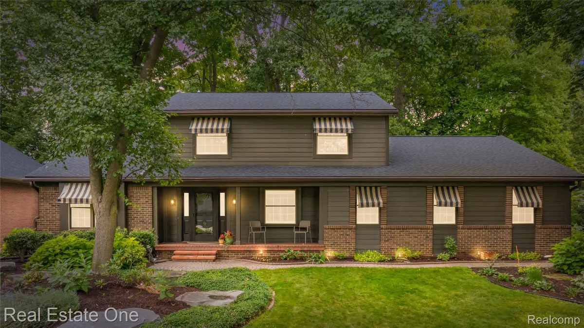 3842 Elder Road S, West Bloomfield, MI 48324 - #1