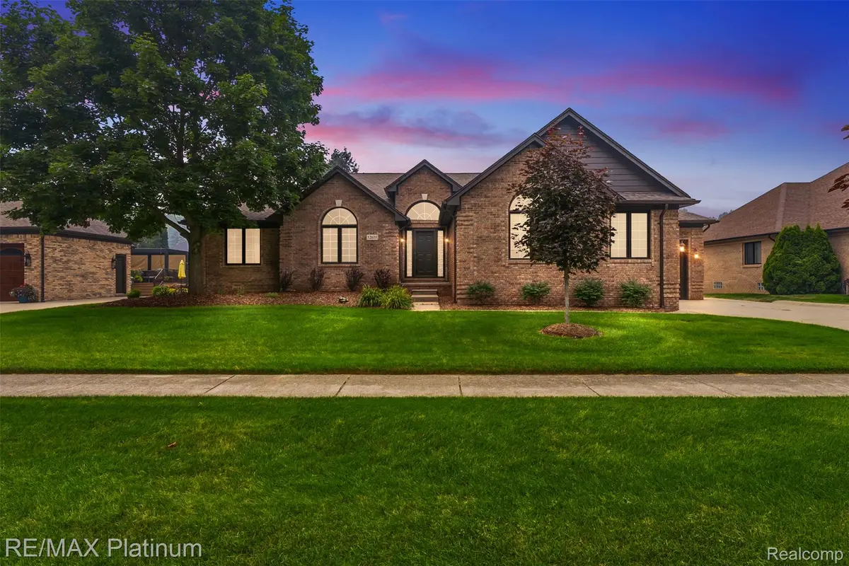 52655 Chestnut Grove Lane, Utica, MI 48316 - #1