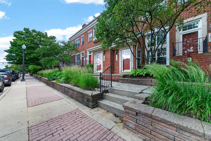 141 W Kenilworth Avenue, Royal Oak, MI 48067 - #2