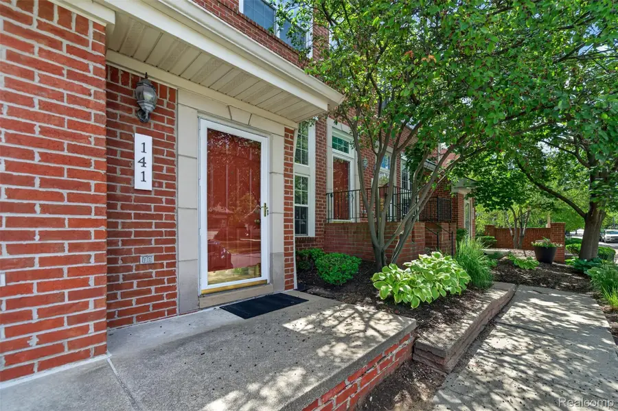 141 W Kenilworth Avenue, Royal Oak, MI 48067 - #3