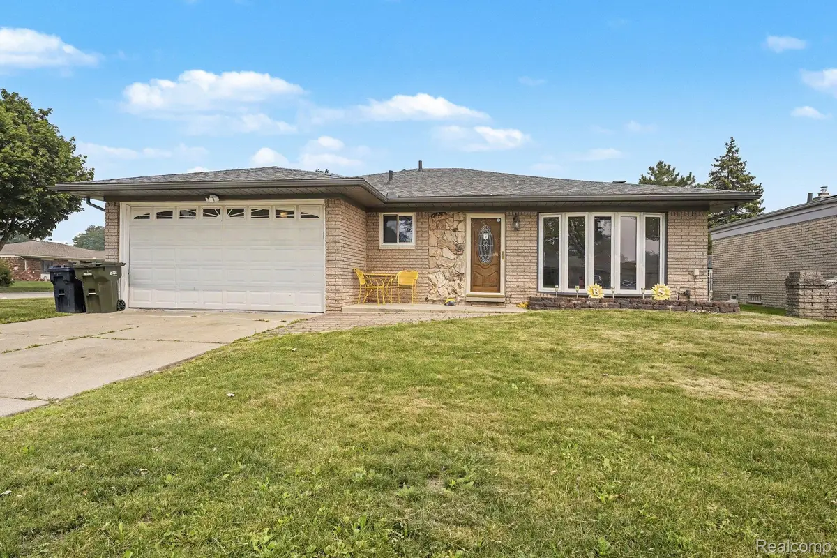 37400 Hacker Drive, Sterling Heights, MI 48310 - #1