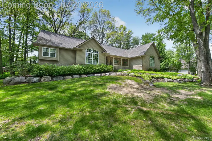 2111 Moorlands View, Howell, MI 48855 - #2