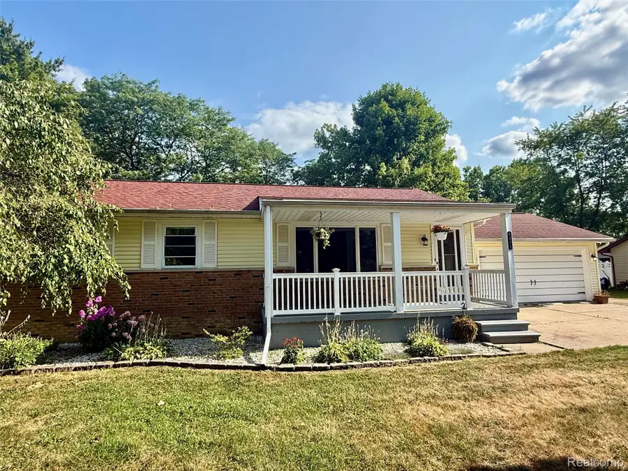 6030 E Hill Road, Grand Blanc, MI 48439 - #2