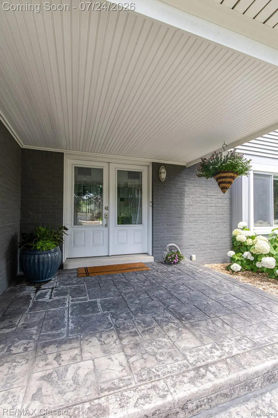 445 Ottawa Drive, Troy, MI 48085 - #3