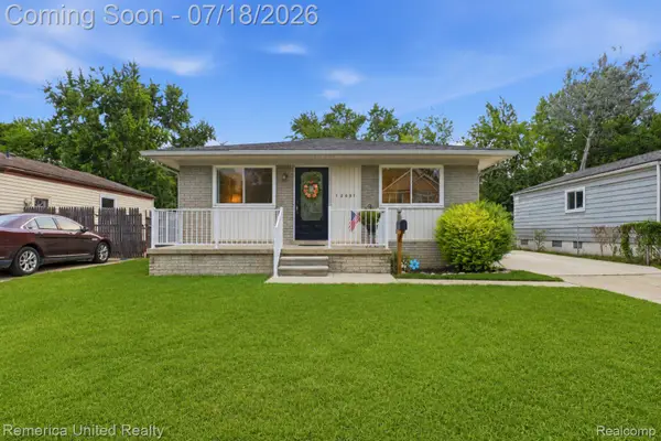 18691 Kinloch, Redford, MI 48240