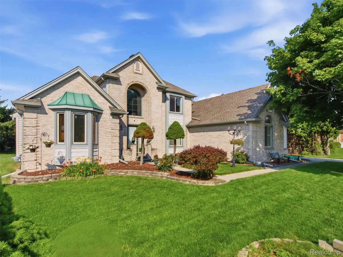 48507 Montelepre Drive, Utica, MI 48315 - #1