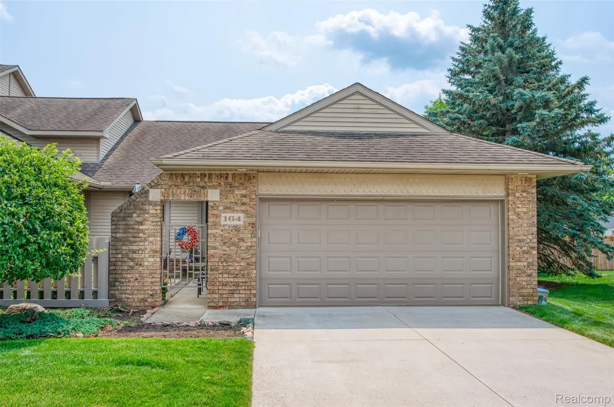 164 Addison Circle, Fowlerville, MI 48836 - #1
