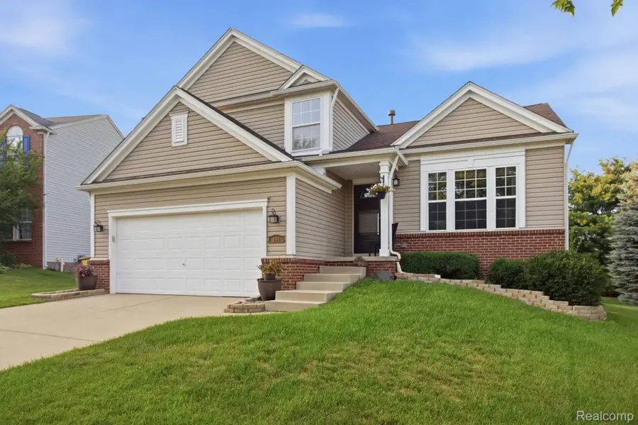 866 Canyon Creek Drive, Holly, MI 48442 - #2