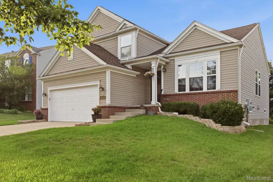 866 Canyon Creek Drive, Holly, MI 48442 - #3