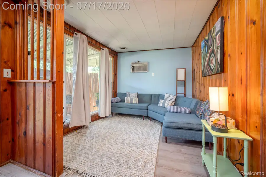5990 Jackson Street, Taylor, MI 48180 - #2