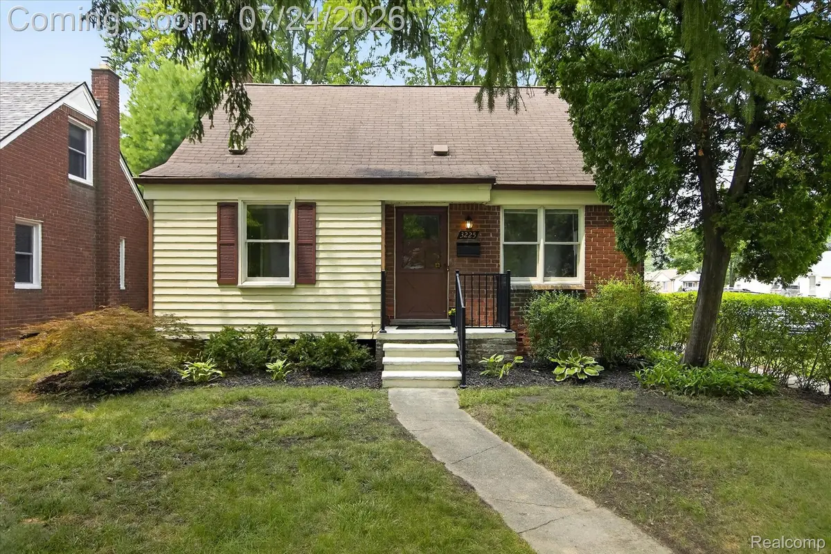 3225 N Altadena Avenue, Royal Oak, MI 48073 - #1