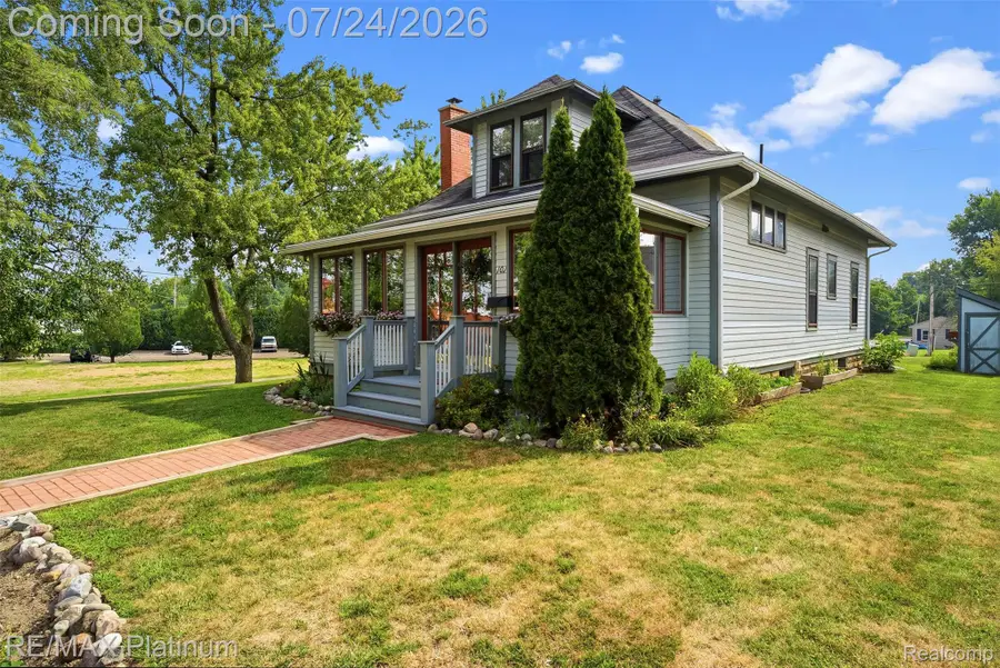 101 S Pine Street, Fenton, MI 48430 - #3
